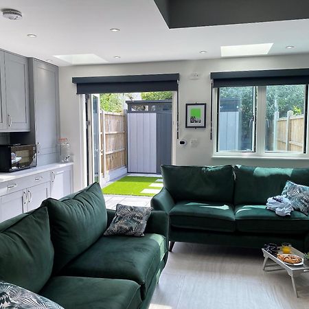 Superb Townhouse Near Vibrant Gloucester Road 브리스틀 외부 사진