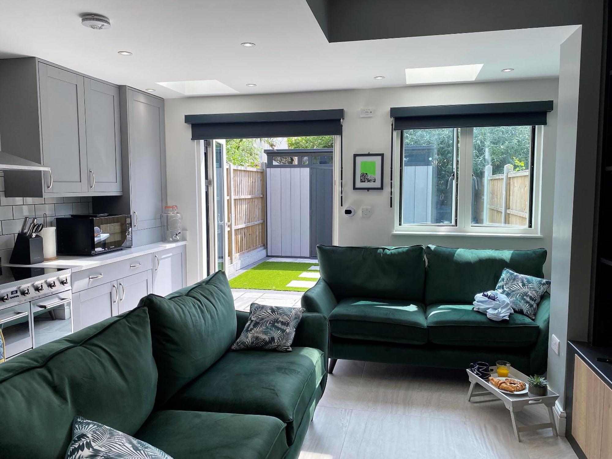 Superb Townhouse Near Vibrant Gloucester Road 브리스틀 외부 사진
