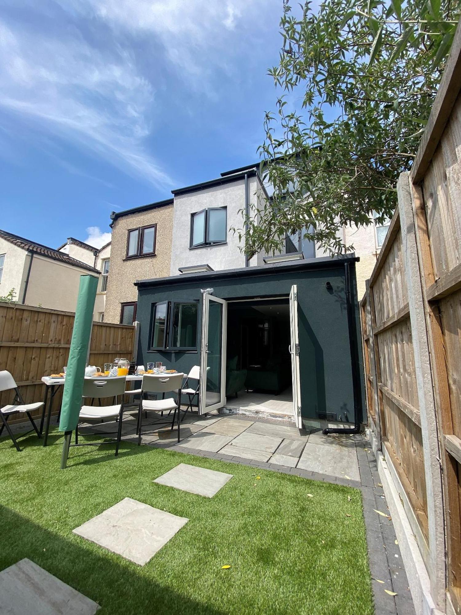 Superb Townhouse Near Vibrant Gloucester Road 브리스틀 외부 사진