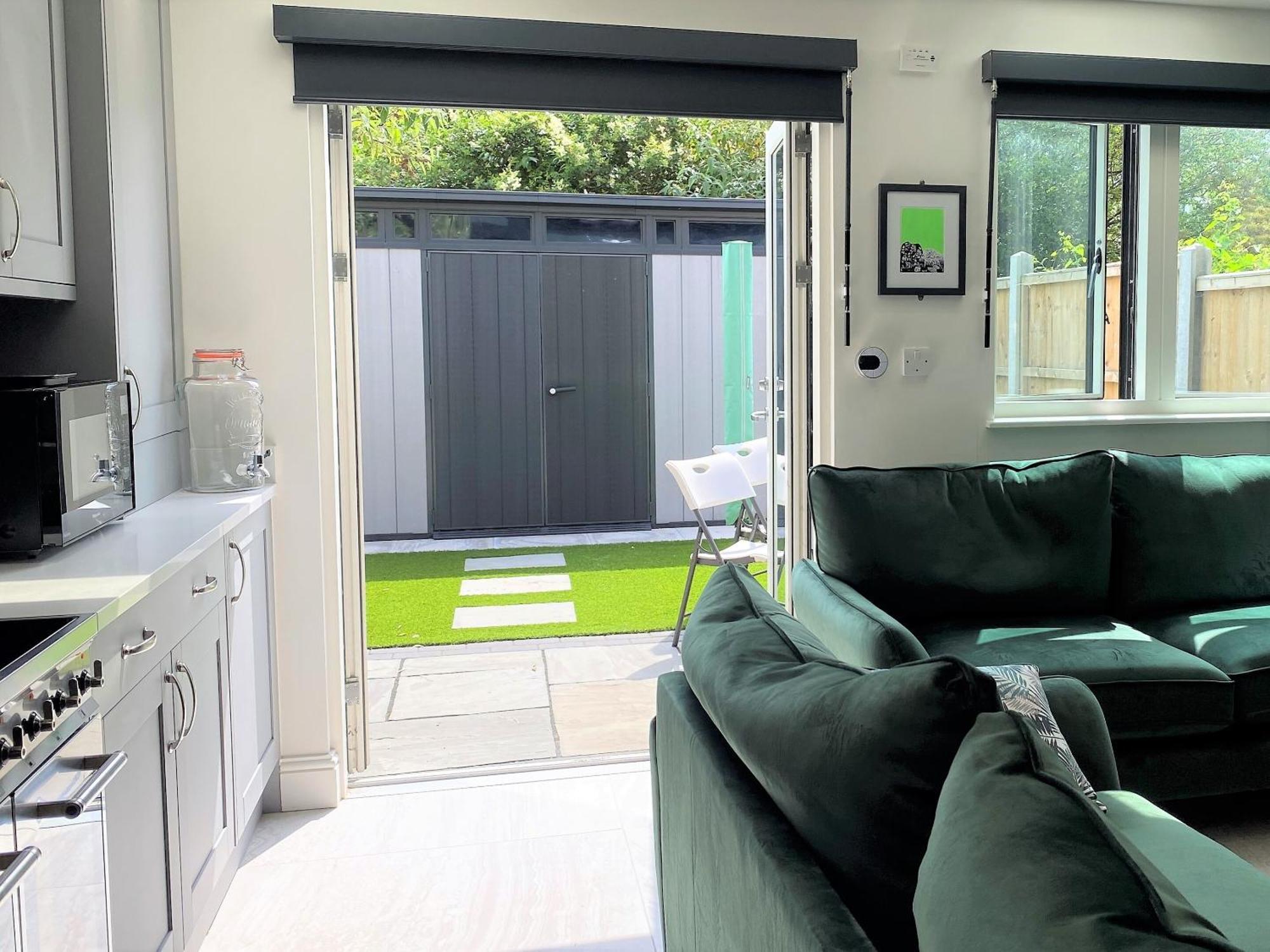 Superb Townhouse Near Vibrant Gloucester Road 브리스틀 외부 사진